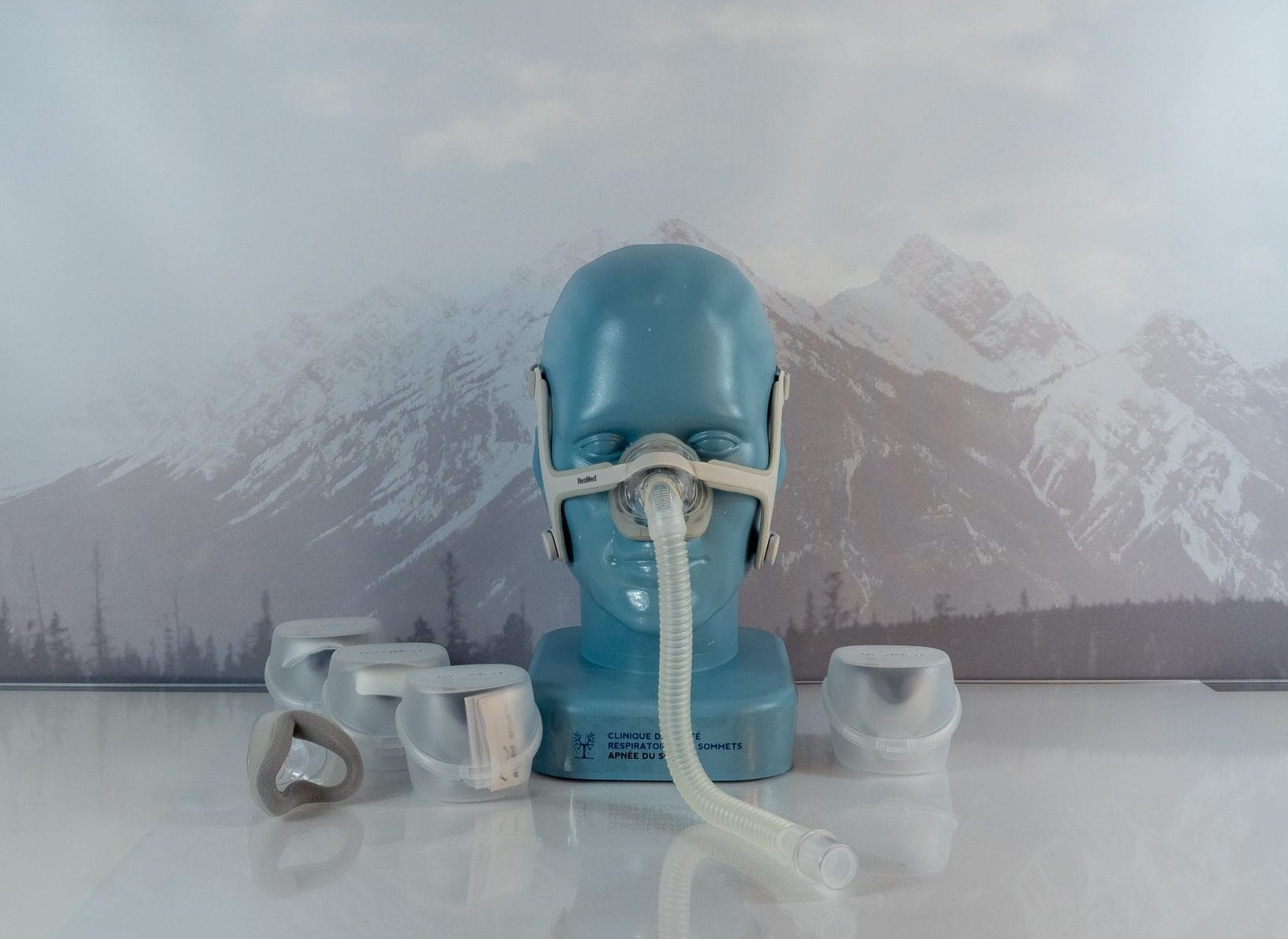Resmed - Ensemble Masque nasal N20 Air Touch (6 coussinets en mousse mémoire incluses)